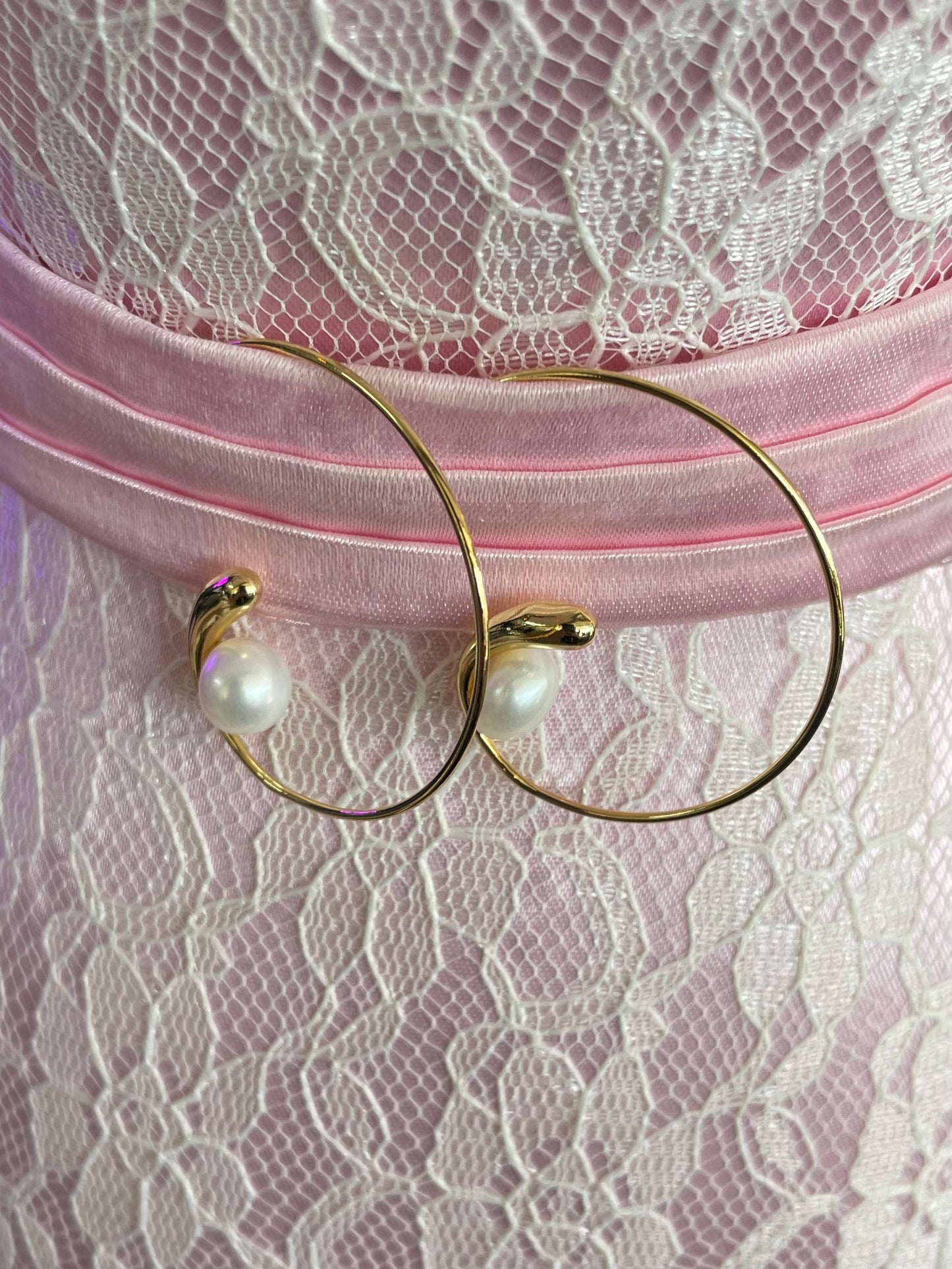 Swirl Pearl Hoop Earring
