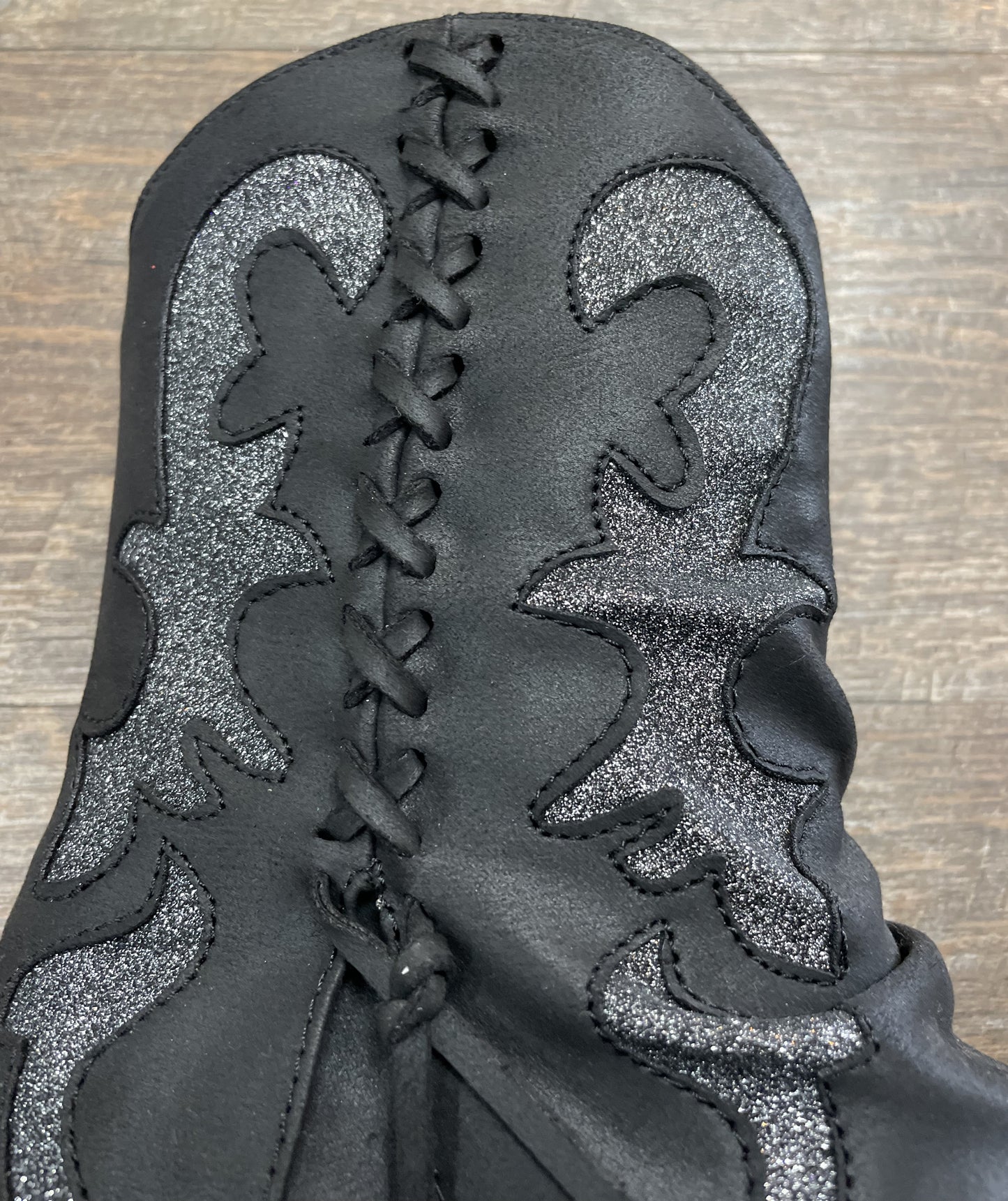 Brillo - Women's Cuffed Bootie with Elegant Detail