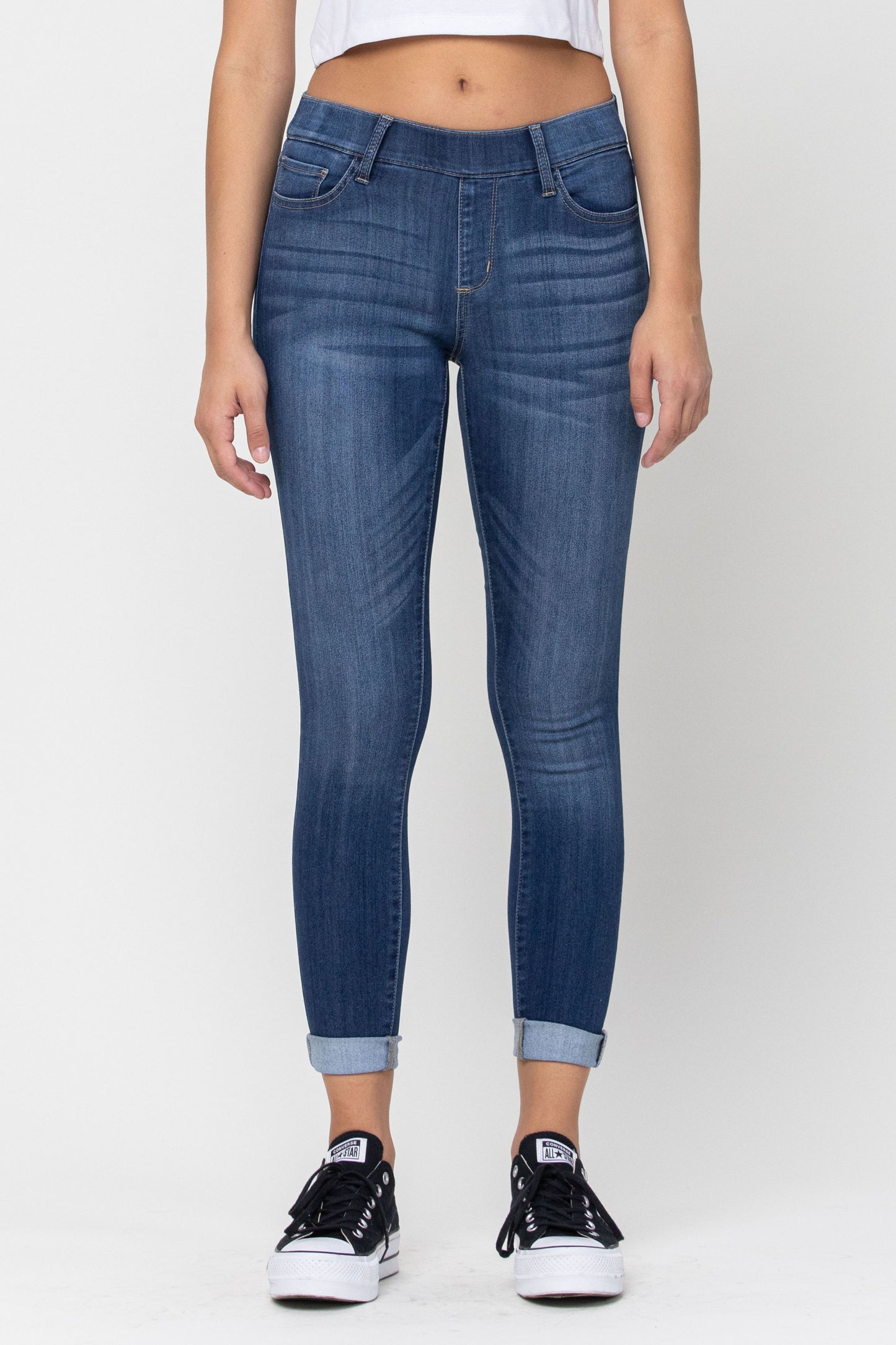 Mid Rise Pull On Crop Skinny W Rolled Hem Jean