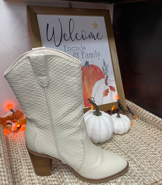 Mia Boot Ivory